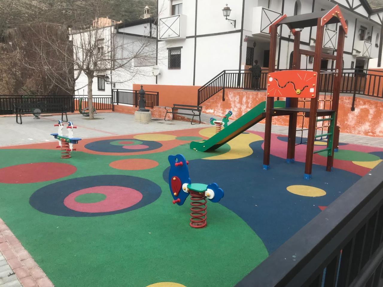 Apartamentos Duquesa Sierra Nevada Pinos Genil Dış mekan fotoğraf